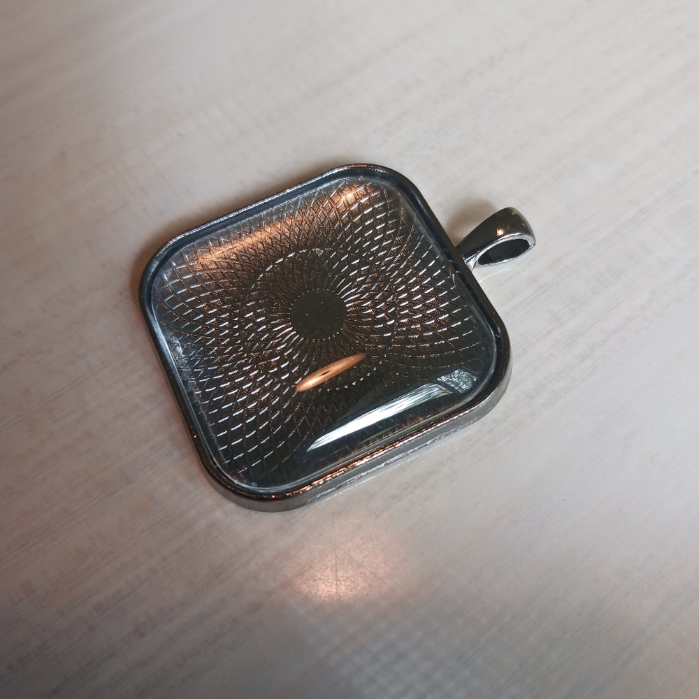 Ten Pendant Trays and Cabachons - Picture 6 of 6